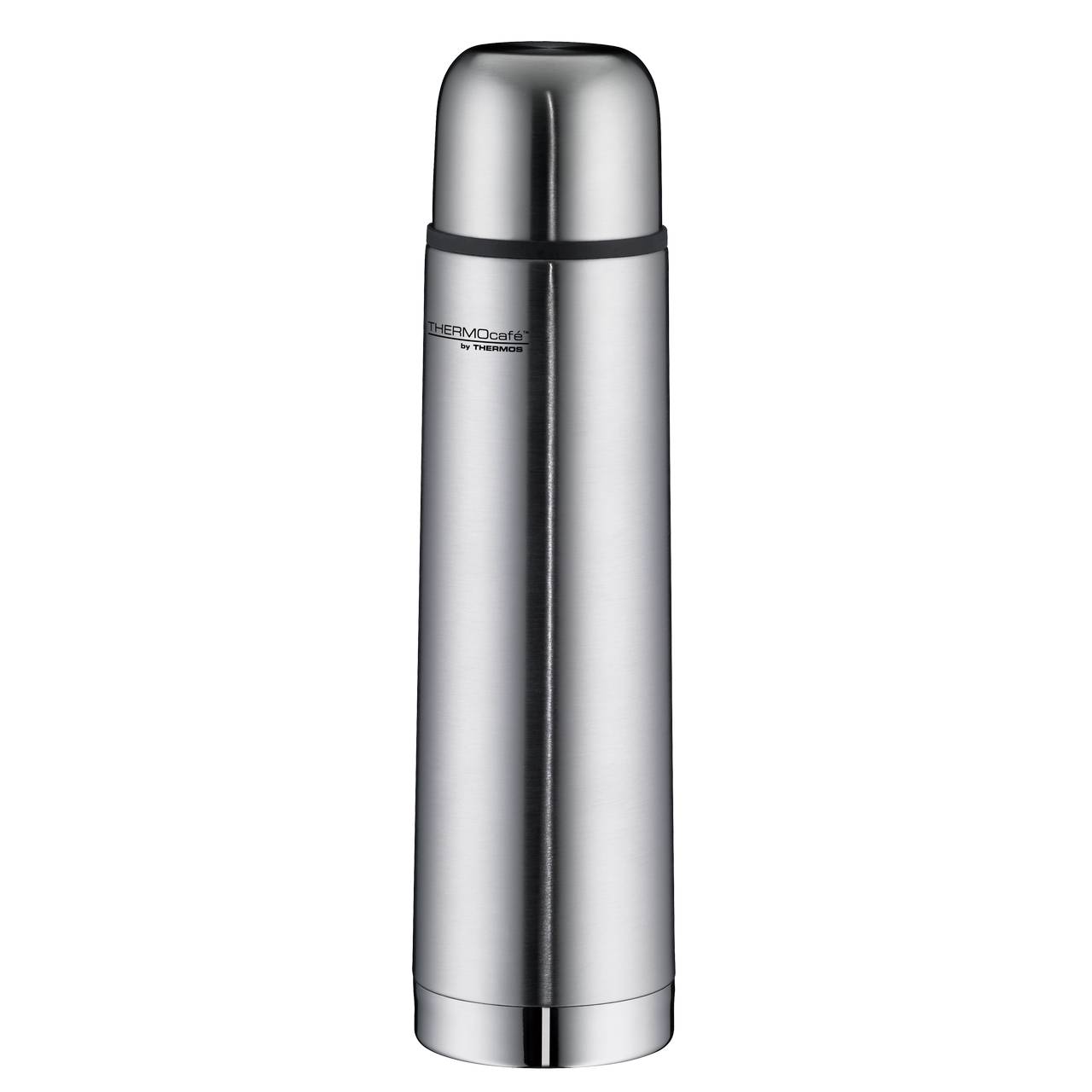 Auf dem Bild ist eine silberne Thermoskanne zu sehen, die vertikal steht. Sie hat ein glattes, metallisches Finish und einen Deckel, der ebenfalls aus Metall besteht. Auf der Oberfläche ist der Markenname in kleiner Schrift aufgedruckt.
